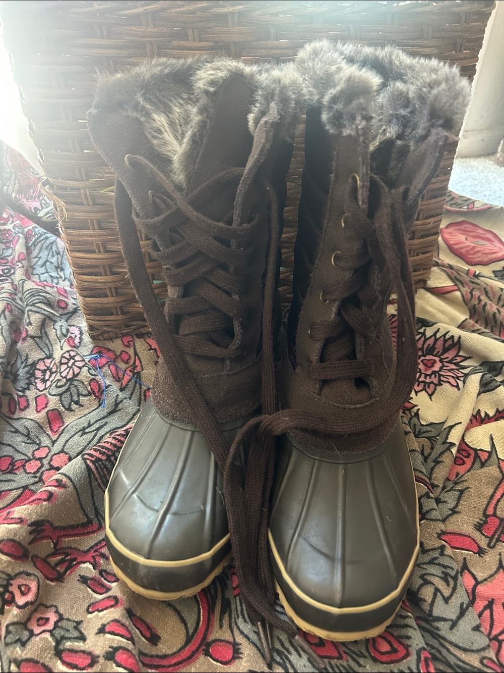 Bass Women's Dark Brown Faux-Fur Winter Rain Boots offer me a price